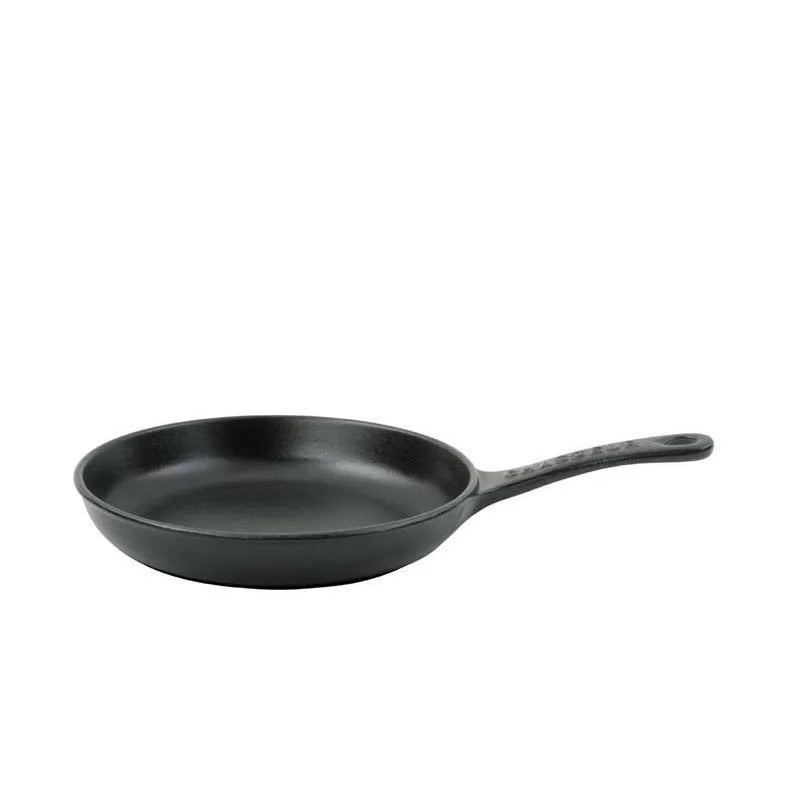 chasseur-20-cm-bratpfanne-aus-emailliertem-gusseisen-mit-gussgriff-mattschwarz-f image 1